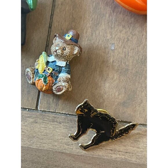Vintage Halloween Brooch Pin Collection  Pumpkin Witch Cat Bear Skeleton Franken - Picture 4 of 11